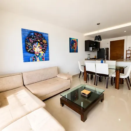 Apartamento Oceanfront 2br With Balcony Near Walled *